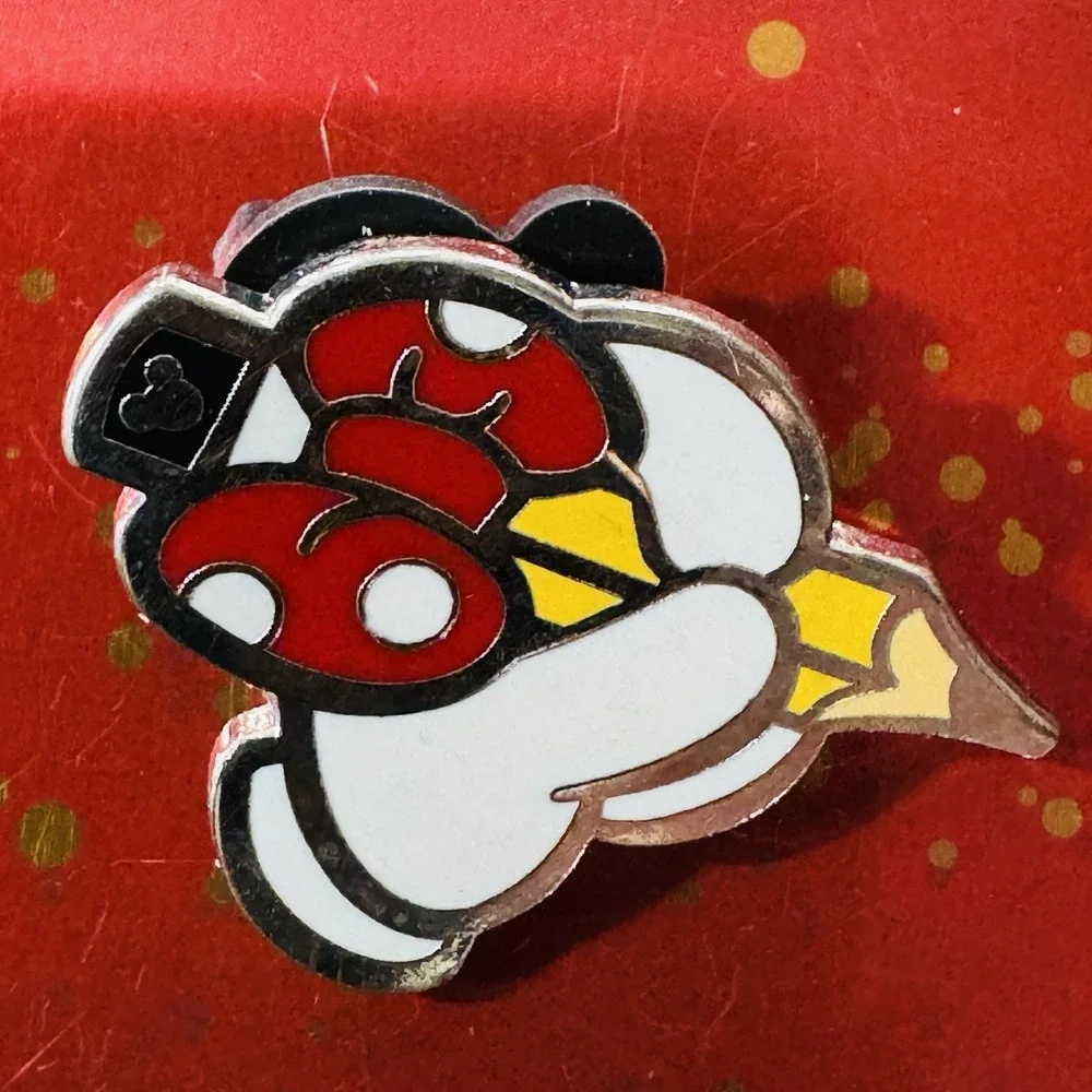 Disney Minnie Mouse Pin Holding Pencil w/ Glove Hidden Mickey Writing Drawing